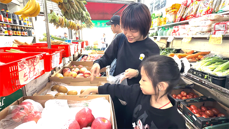 courage to care new food voucher program turkey giveaway ping yuen chinatown san francisco